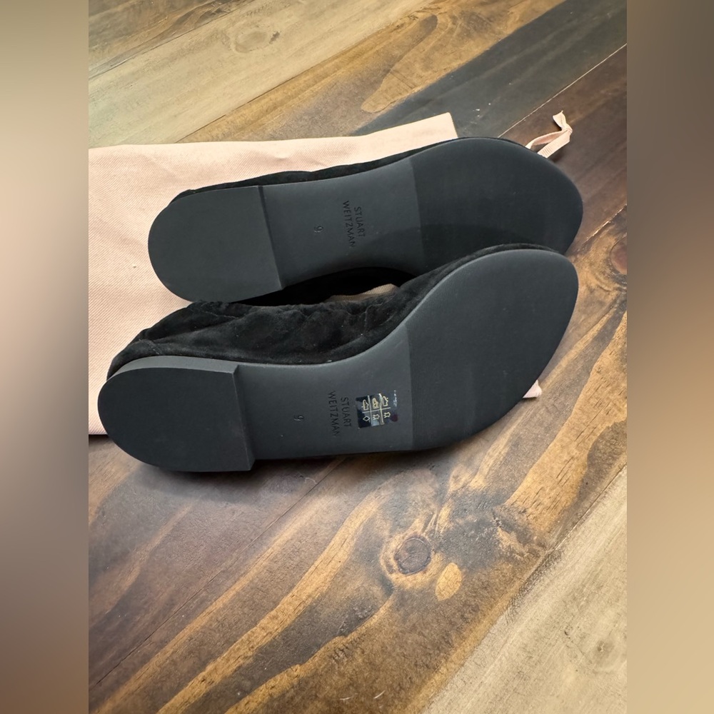 Stuart Weitzman Gabby Scrunch Black Suede Leather Ballet Flats - Picture 3 of 4